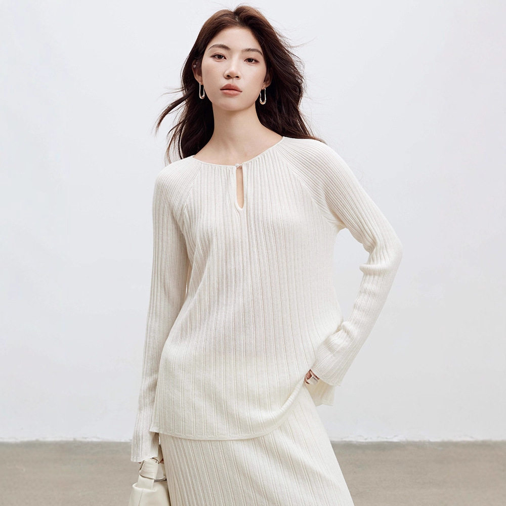 气质名媛坑条羊毛针织衫2025秋季新款女装宽松喇叭袖显瘦长袖毛衣