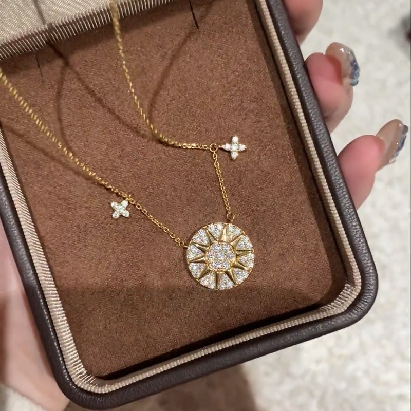 法式复中古意大利八芒星罗盘镶钻项链轻奢小众高端机设计感气质OL
