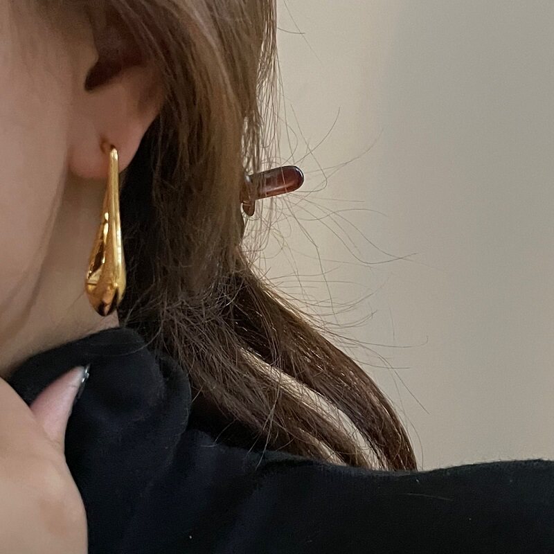 法式复古金属银色耳环轻奢小众高端级设计感大气质简约夸张钉坠饰