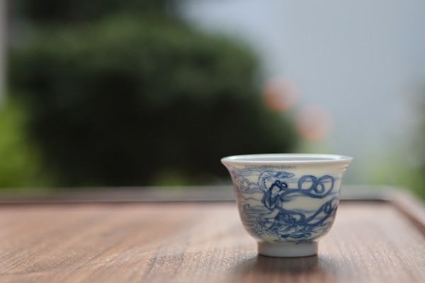 全新 春风祥玉  青花九字珍藏嫦娥奔月杯
