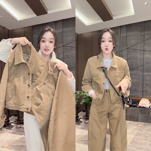 欧货时髦条绒纽扣夹棉外套裤子两件套2026早春新款洋气时尚套装潮