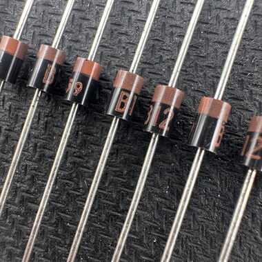 ERB12-02 B12**白01绿06红色200V快速高可靠性10整流二极管1A