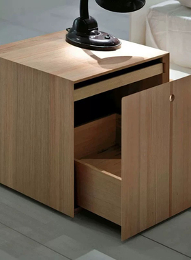 意大利Porro家具极简轻奢创意多功能隐藏式实木Comodino 床头柜