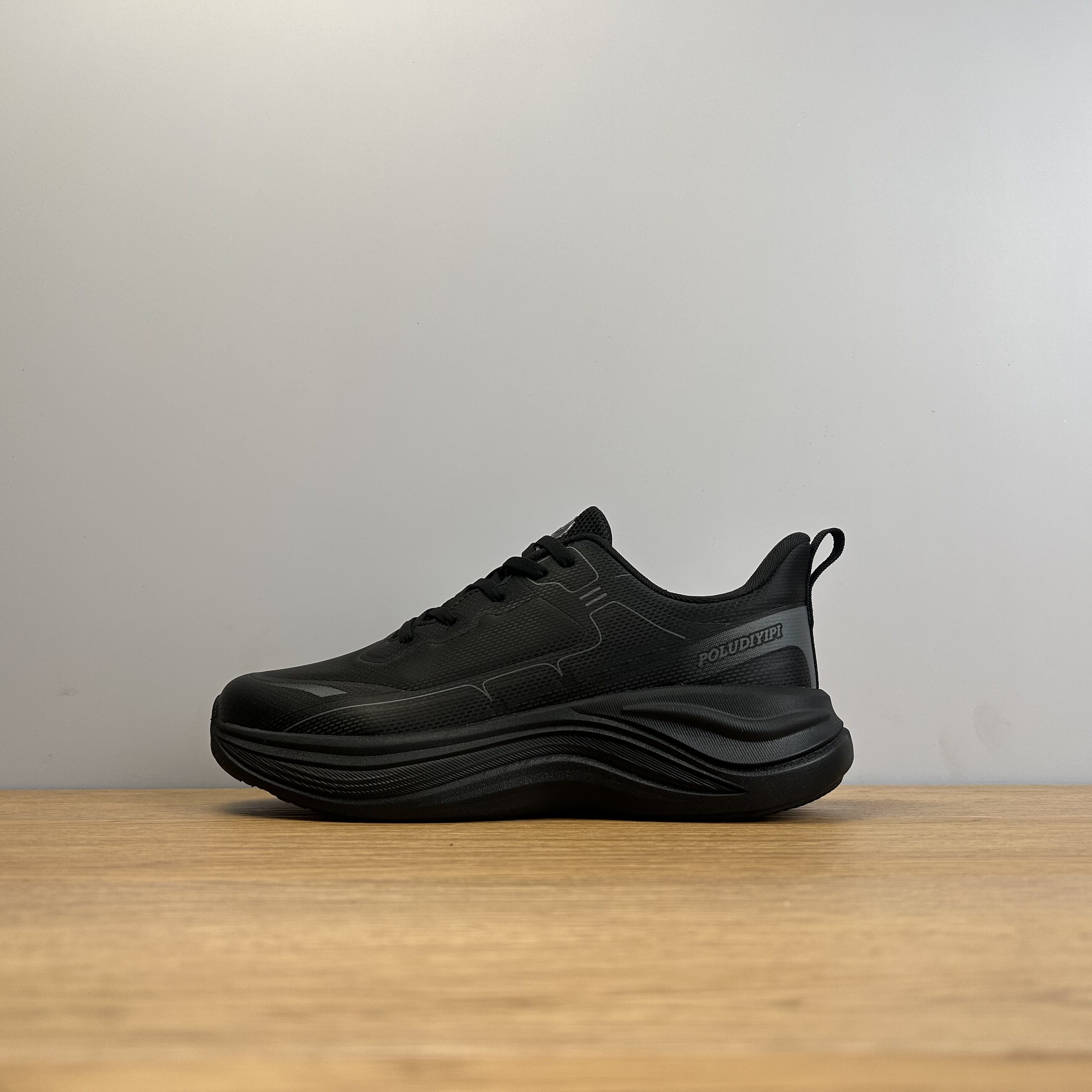 外贸男鞋皮面透气专业马拉松跑步鞋软底回弹橡胶减震护膝运动鞋