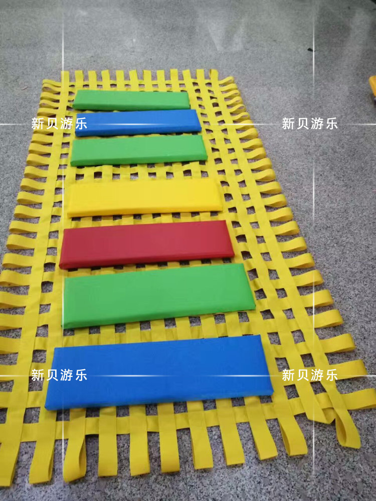 室内儿童乐园淘气堡配件独木桥弹性迷宫织带平台绳网桥蜘蛛塔钻洞