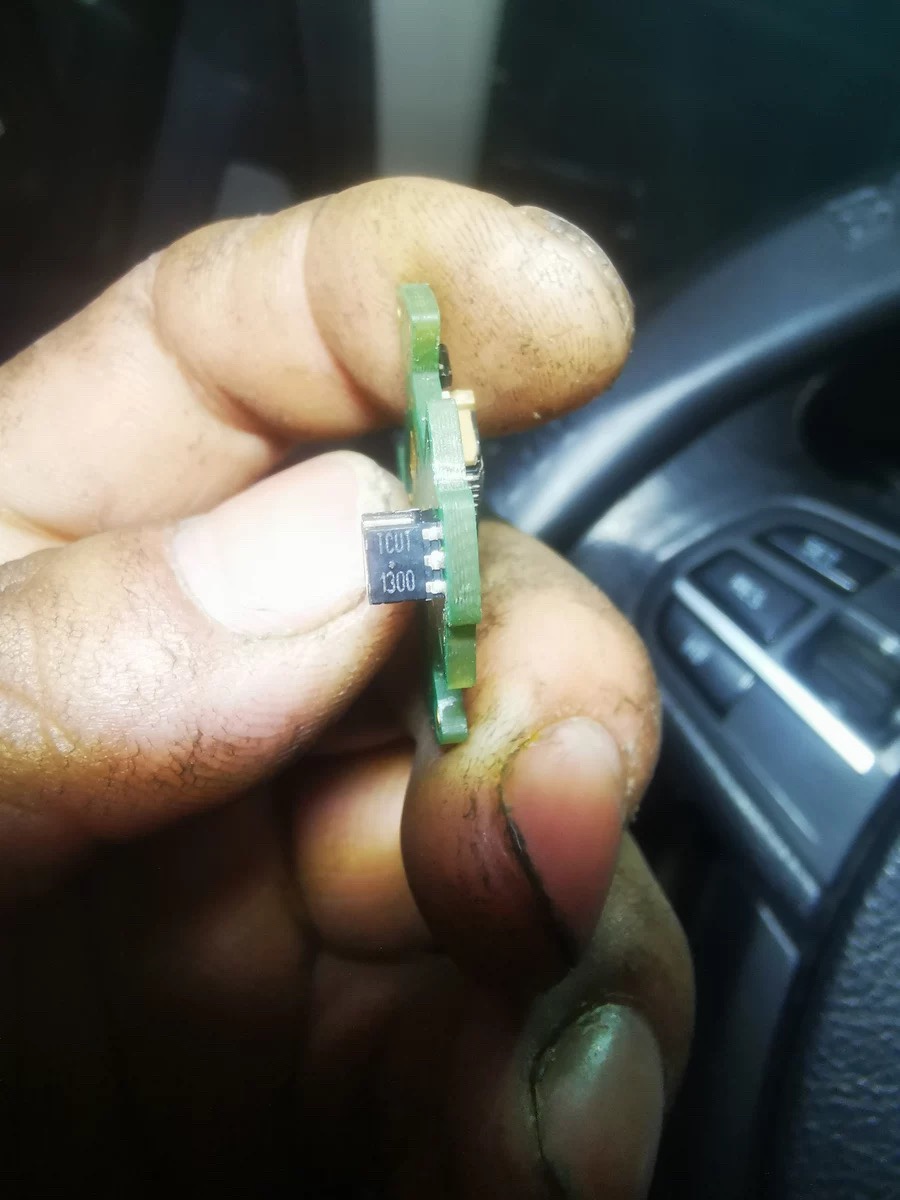 全新原装 TCUT1300X01芯片SMD-6 穿透式光电传感器 现货可直拍！