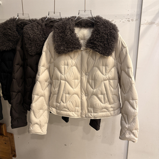 高端欧货羊圈毛翻领羽绒服女2026年冬季新款90白鸭绒加厚保暖外套