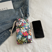 手机包2025新款 卡通布艺棉手工束口袋通用原创随身携带手拿小方包