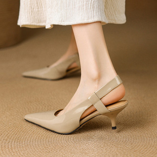 法式气质尖头单鞋女夏时尚真皮漆皮细跟高跟鞋包头后空凉鞋女杏色