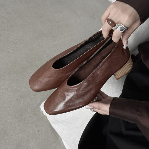 老钱腔调！时尚真皮小银鞋女秋新款复古舒适一脚蹬单鞋粗跟奶奶鞋