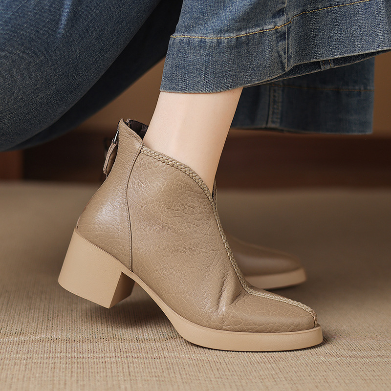 法式复古软羊皮中跟短靴女秋冬小裸靴V口显瘦马丁靴真皮及踝靴子