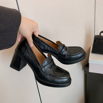 真皮法式2025新款绝美配裙子巨好看不累脚圆头粗跟高跟乐福小单鞋