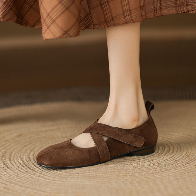 羊皮版2025新款法式绒面浅口平底鞋春款交叉带圆头单鞋软底复古,运动/瑜伽/健身/球迷用品,广场舞鞋,淘宝优惠券,粉丝福利购,淘宝优惠卷