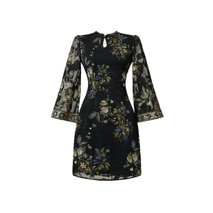 新中式盘扣设计感七分袖改良旗袍连衣裙女秋季高级感国风收腰显瘦