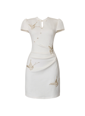 国风蝴蝶刺绣设计感连衣裙女夏季新中式优雅改良旗袍裙子高级名媛