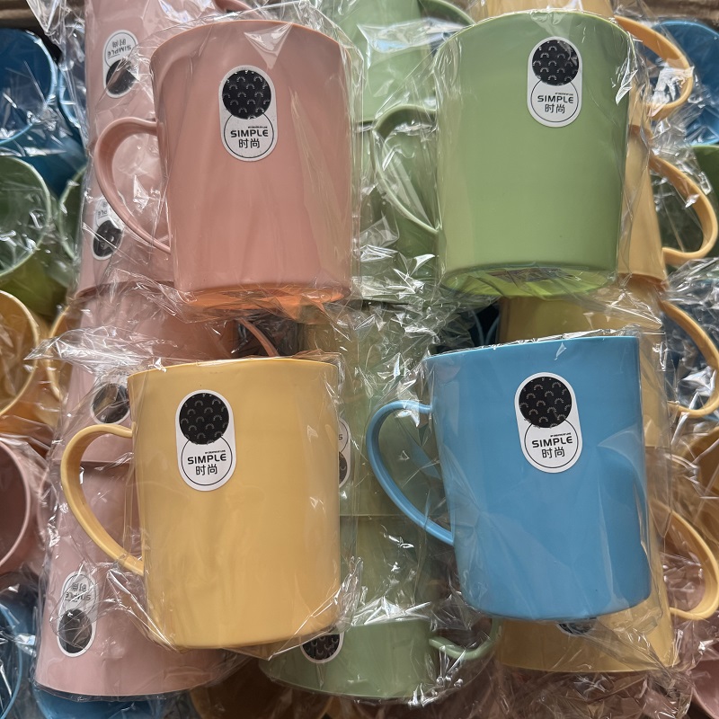 塑料带手柄杯子logo定制刷牙杯