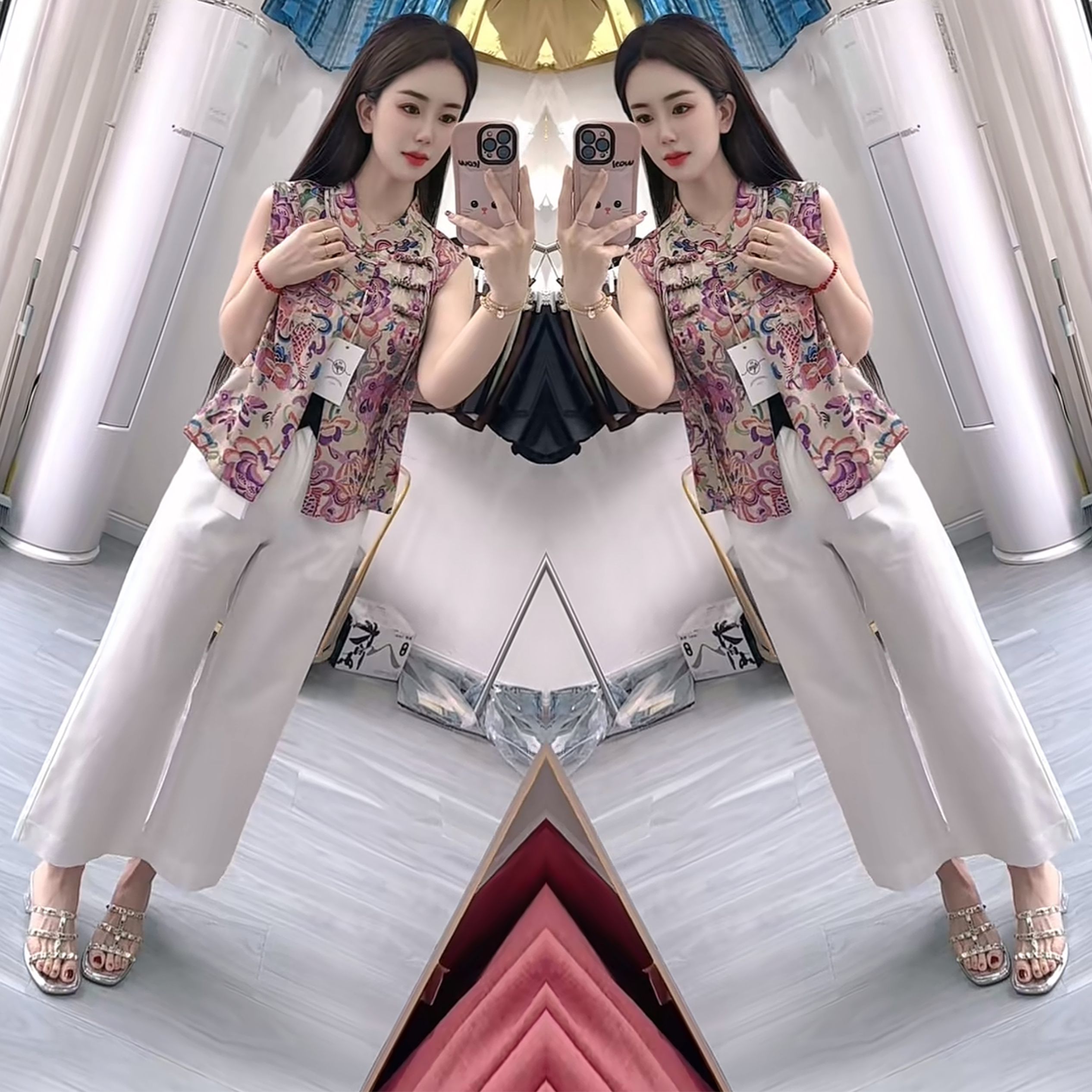 印花设计感无袖马甲搭配直筒裤子