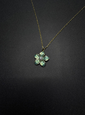 Vintage古著设计感古早风Pearl flowers项链