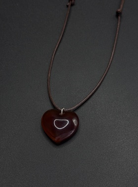 琥珀色复古长款爱心项链女轻奢高级感毛衣链小众配饰R22102