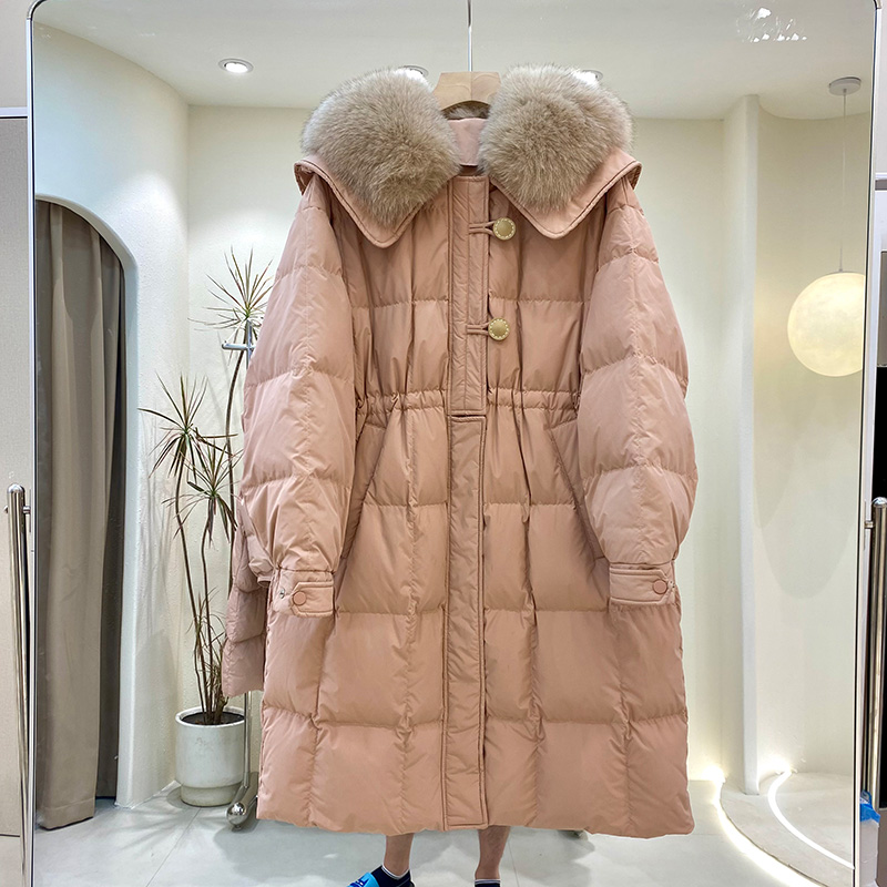 大毛领羽绒服设计感小个子