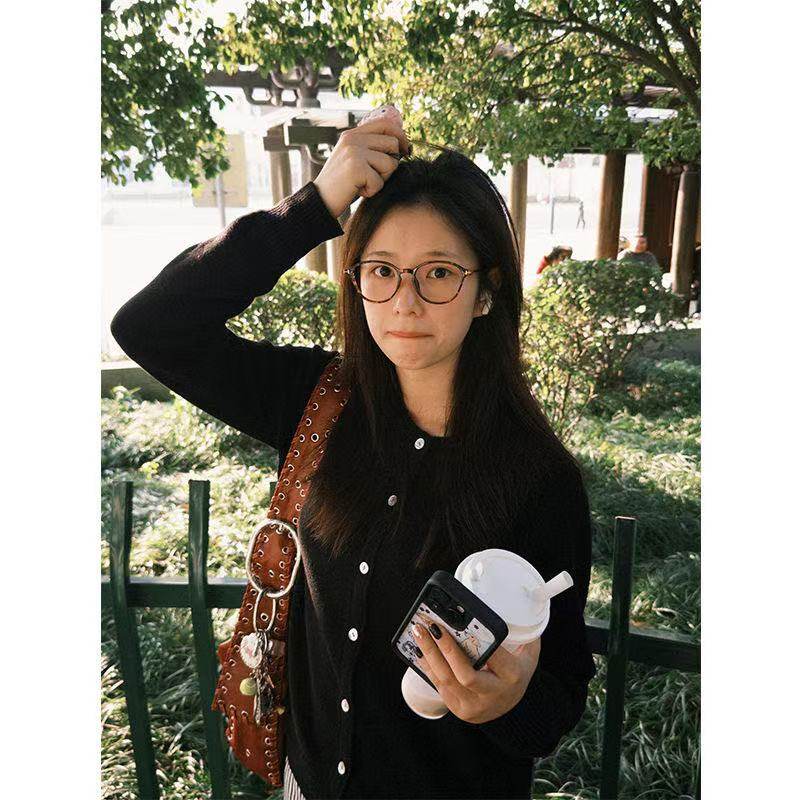 2025早秋新款黑色针织衫毛衣开衫女外套百搭圆领修身内搭春秋上衣,女装/女士精品,毛针织衫,淘宝优惠券,粉丝福利购,淘宝优惠卷