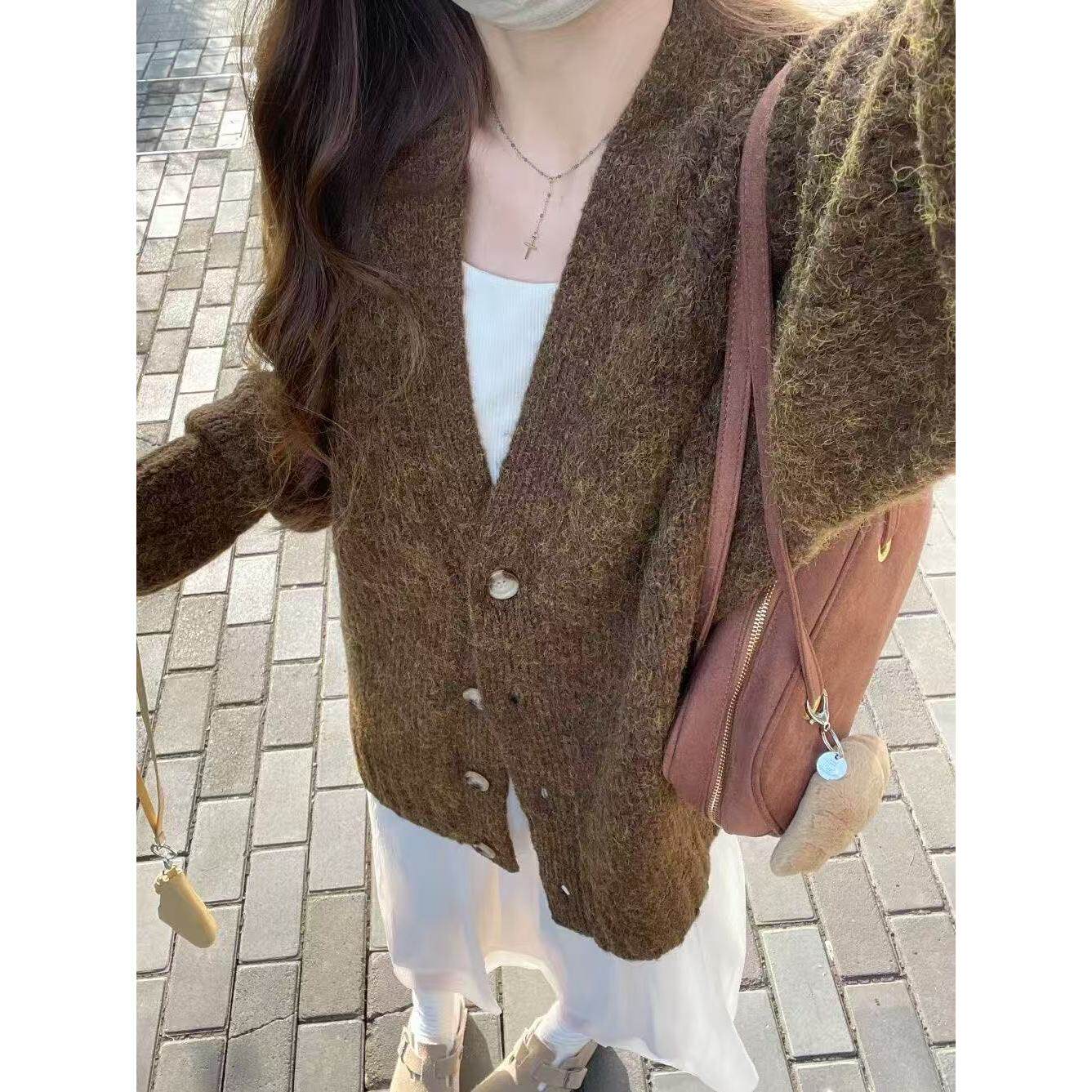 复古咖色毛衣开衫针织外套秋季宽松慵懒风软拉德针织衫正肩上衣