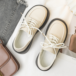 白色英伦风小皮鞋女冬季加绒松糕厚底鞋增高百搭学院风系带休闲鞋