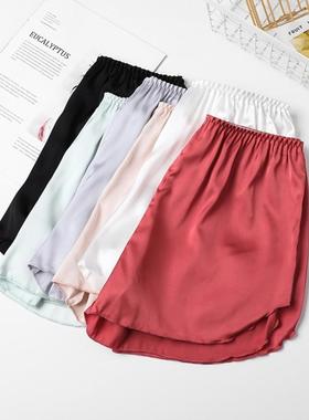 markets night at stalls for curled not and thin outside