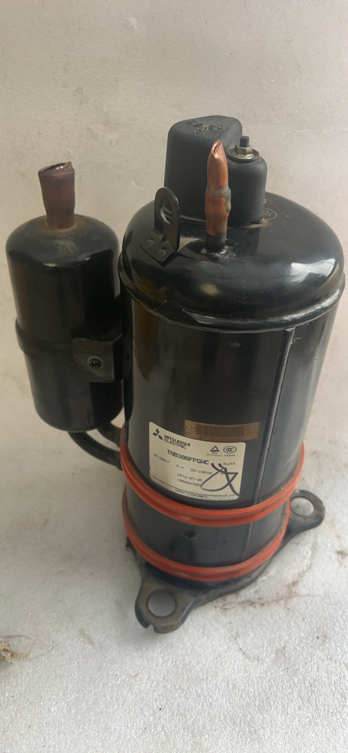 三菱变频压缩机TNB306FPGMC(26-200V R410a) 原机拆件