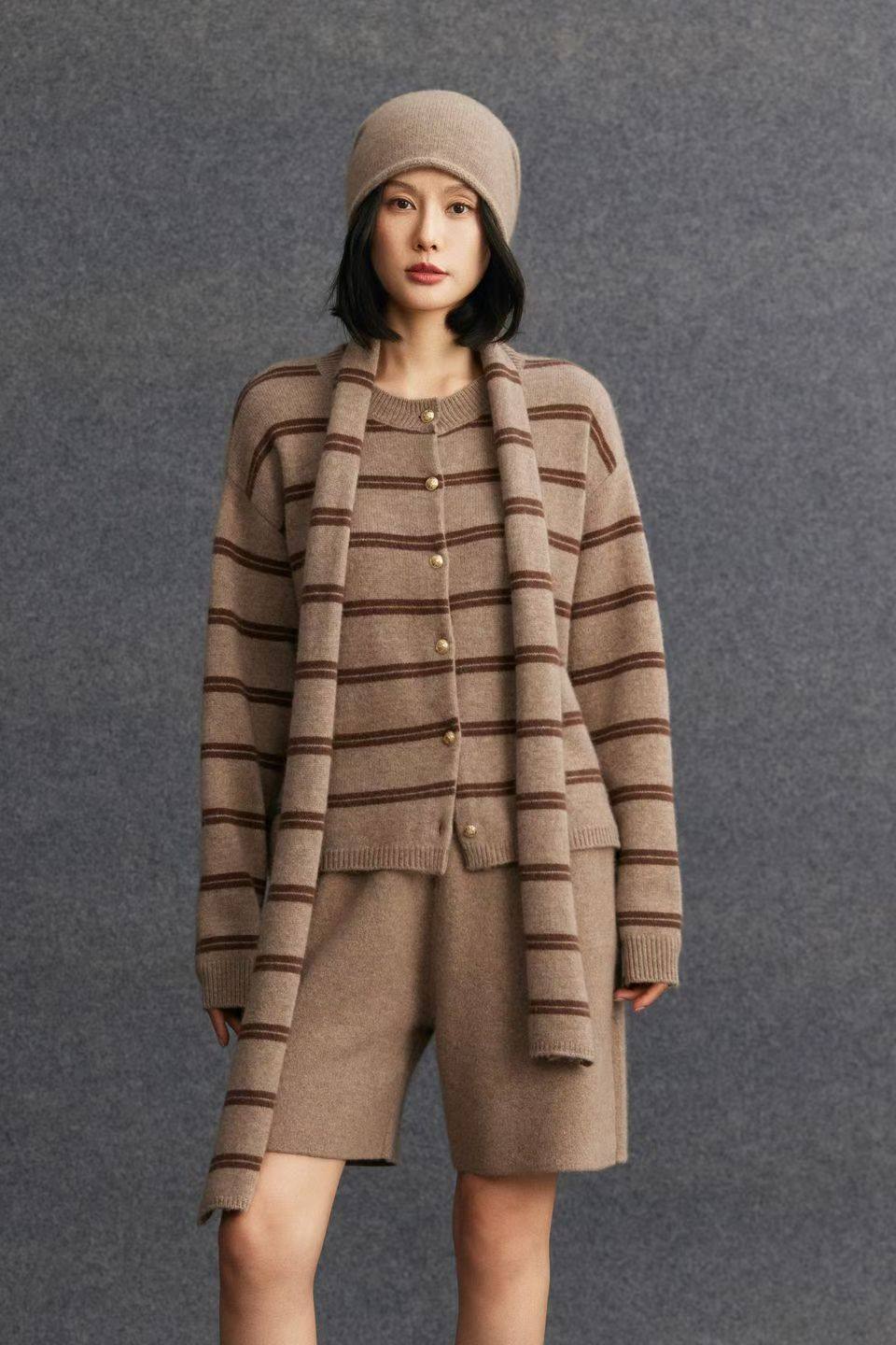 2025秋冬新款100%纯山羊绒衫女圆领条纹针织开衫毛衣外套