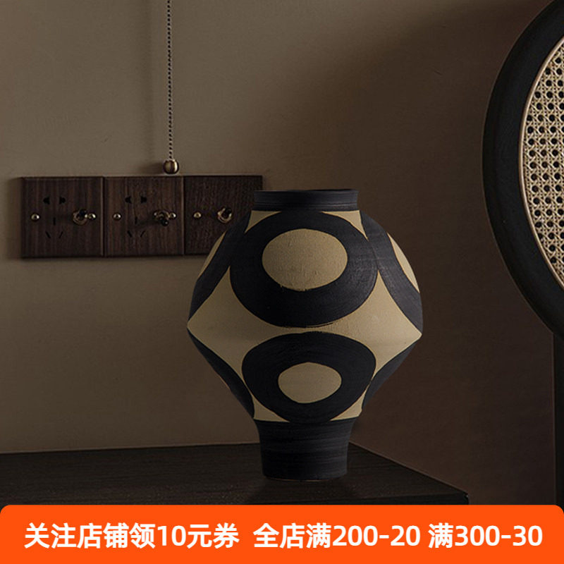 日式侘寂风黑色复古陶罐花瓶民宿艺术落地摆件客厅中古软装饰品