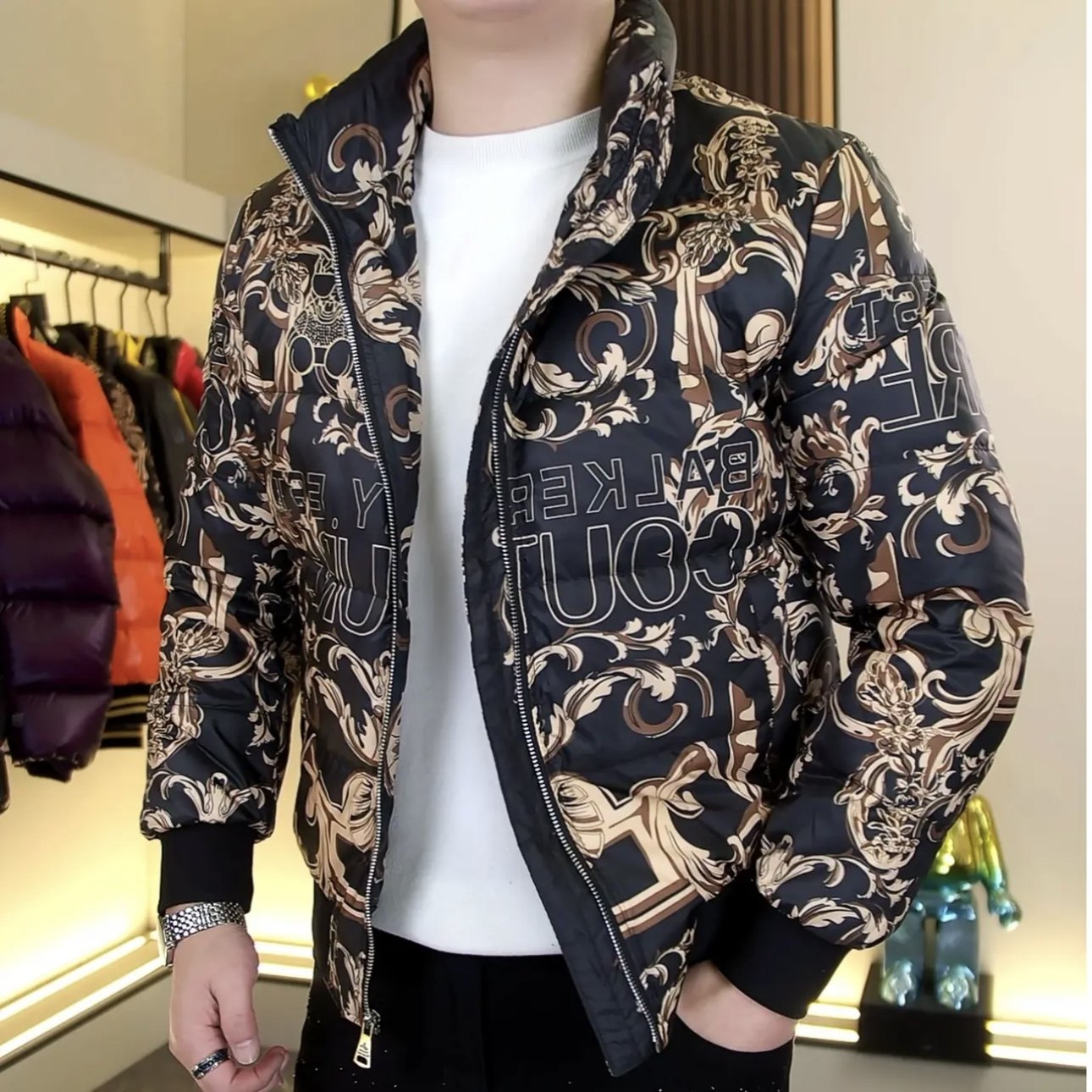 冬季新款欧版男士数码定位印花立领羽绒服时尚修身保暖百搭男外套