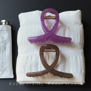 阿兹娜AZNAVOUR韩国正品果汁感抓夹纯色高档树脂鲨鱼夹女发夹发饰