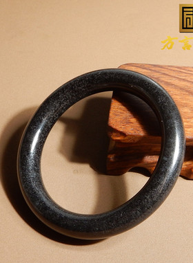 新疆白玉底墨玉籽料55mm玉石手镯