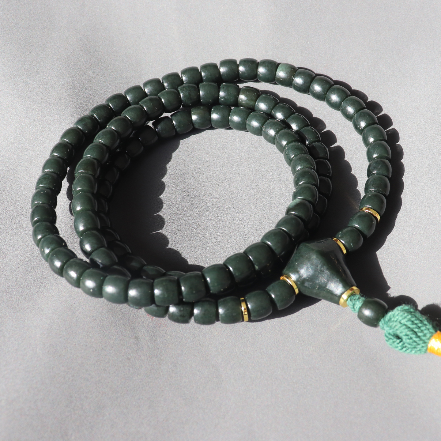 震惊精品方言和田玉佩戴级油润细腻新疆青玉卡7mm直切108颗项链A8