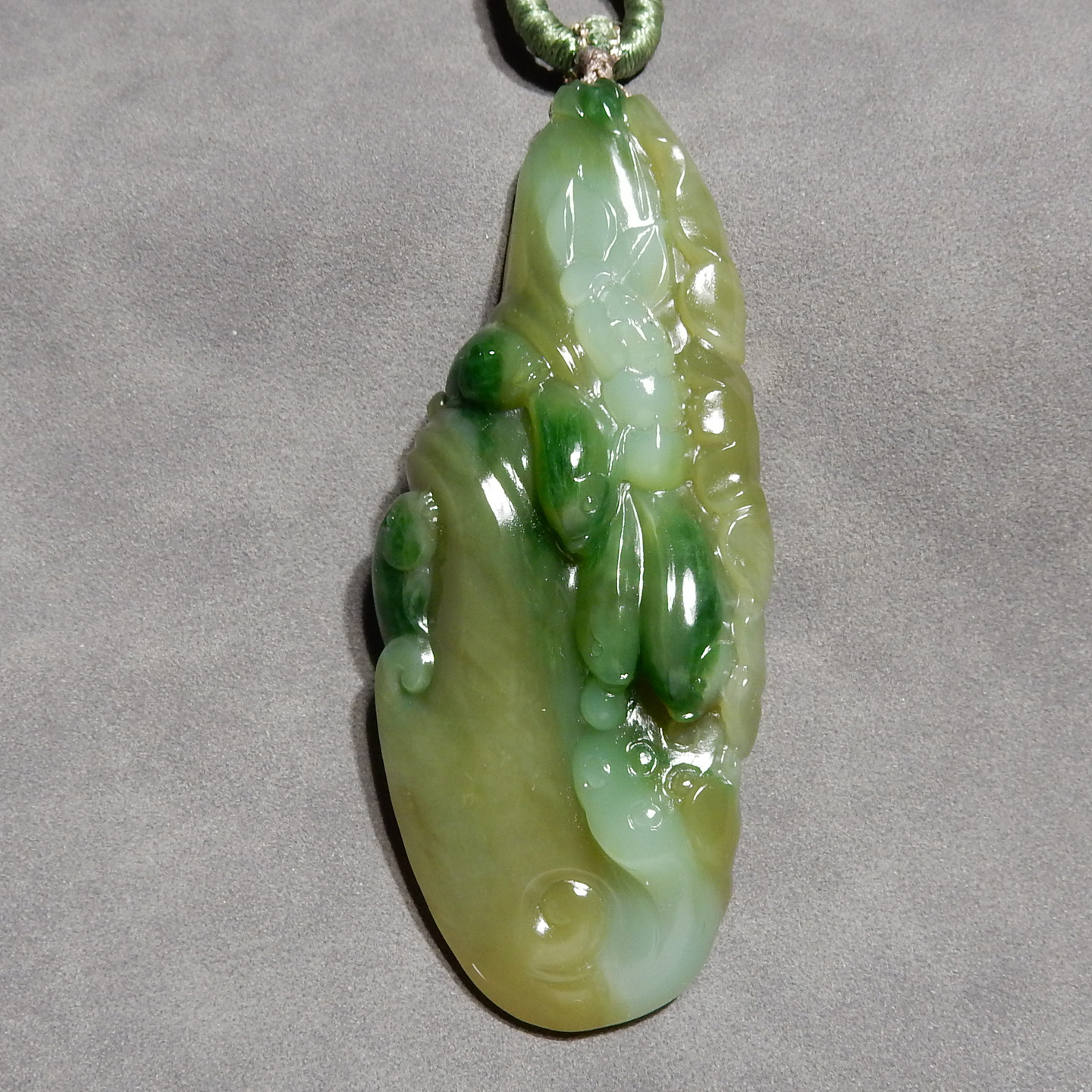 收藏方言品牌和田玉精品新疆且末料黑羊洞碧玉连年有鱼吊坠挂件h2