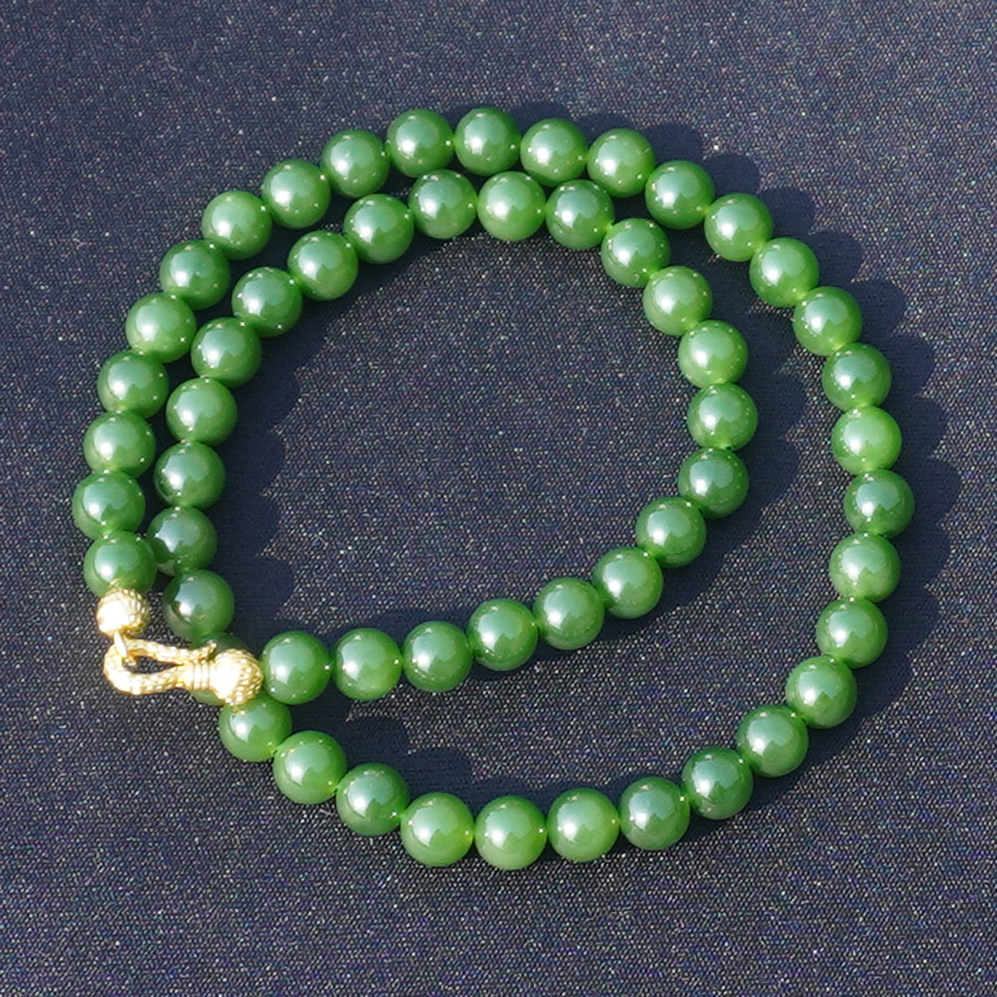 方言和田玉俄冰底细阳绿碧玉手串