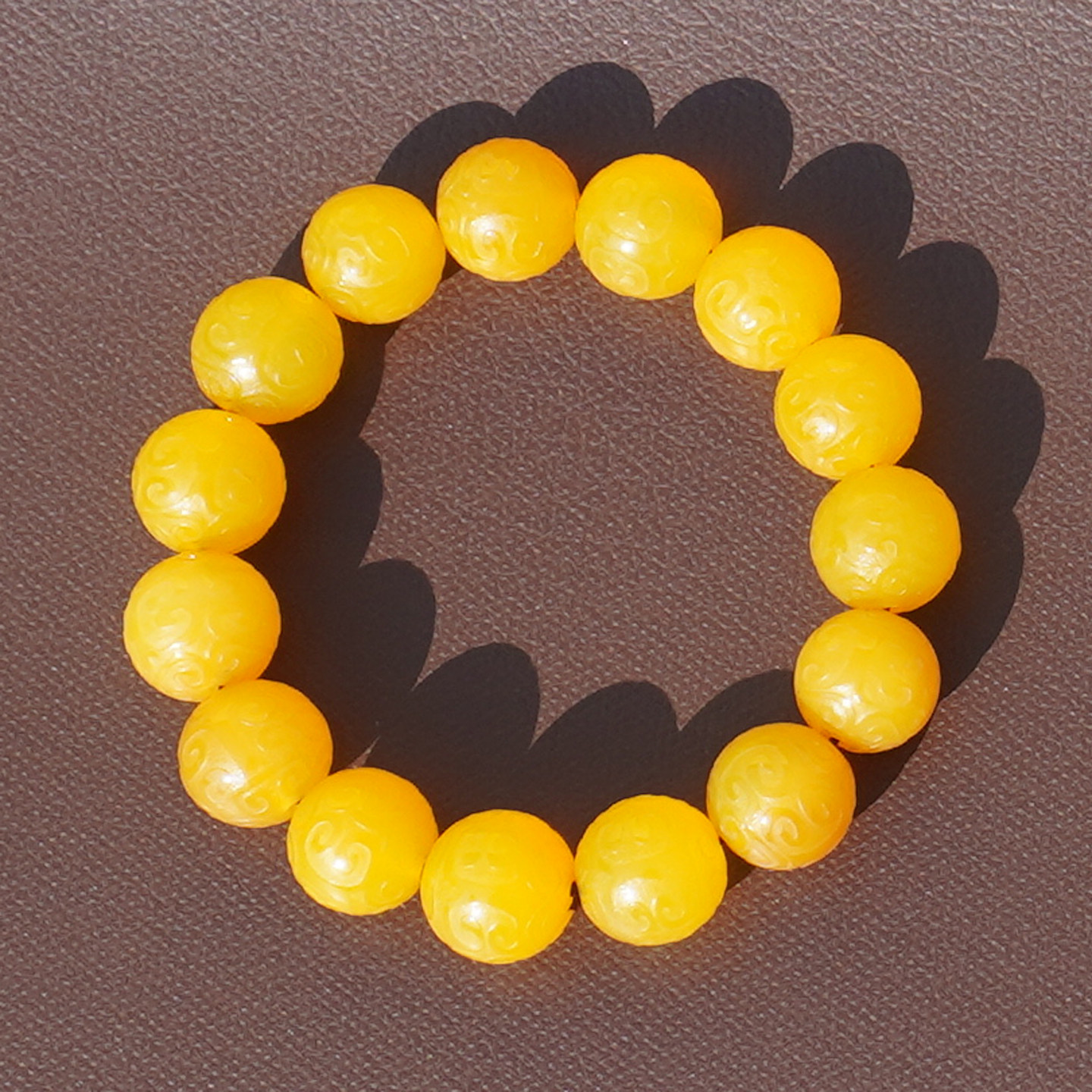 亏麻了方言特惠鸡油黄回纹珠老玛瑙精美油润细腻男女款14mm手串A6,珠宝/钻石/翡翠,手饰,淘宝优惠券,粉丝福利购,淘宝优惠卷