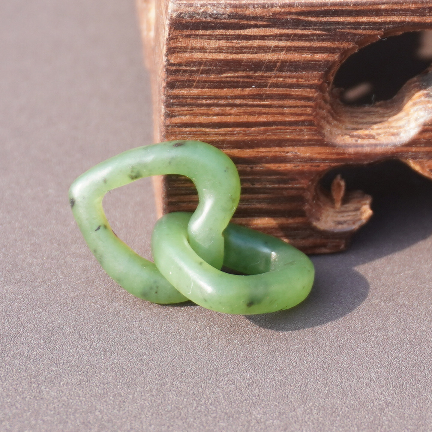 方言品牌放漏特色俄料细润阳绿碧玉环环相扣轻奢高级感吊坠耳钉A6