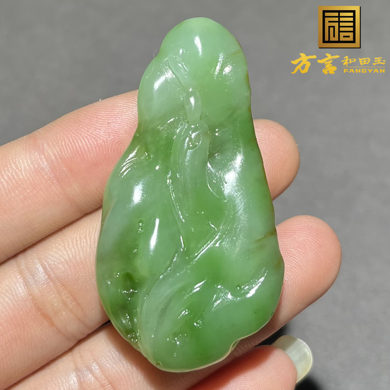 罕见方言和田玉新疆温润细腻包浆黄沁皮碧玉籽料随行悟道吊坠s8