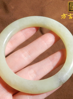 罕见新疆玉石且末黄口带青花手镯