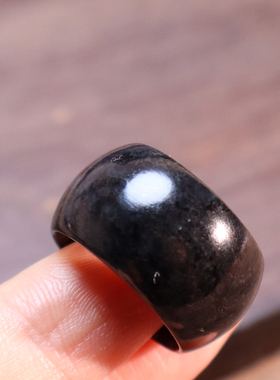 推荐漆黑如墨墨玉17mm高油脂戒指