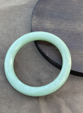 俄罗斯老坑碧玉粉青58mm精品手镯