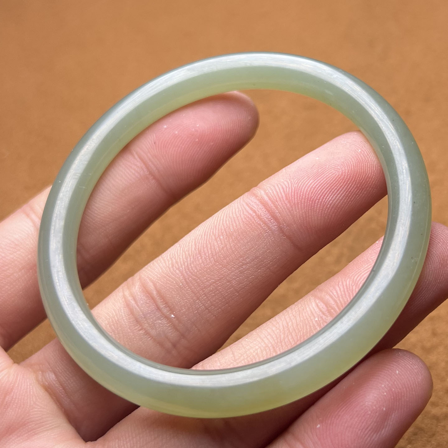 嗨翻天方言和田玉精品青海老坑料湖水绿内径54mm小圈口手镯X7