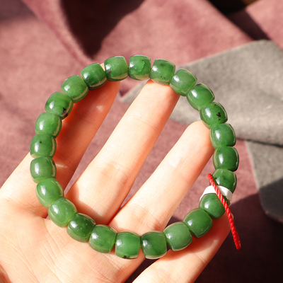 俄罗斯老料阳绿碧玉9mm直切手串