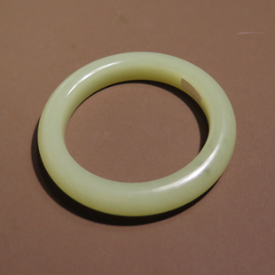 惊呆了方言和田玉精品收藏级新疆高脂高油且末黄口料卡55mm手镯X5