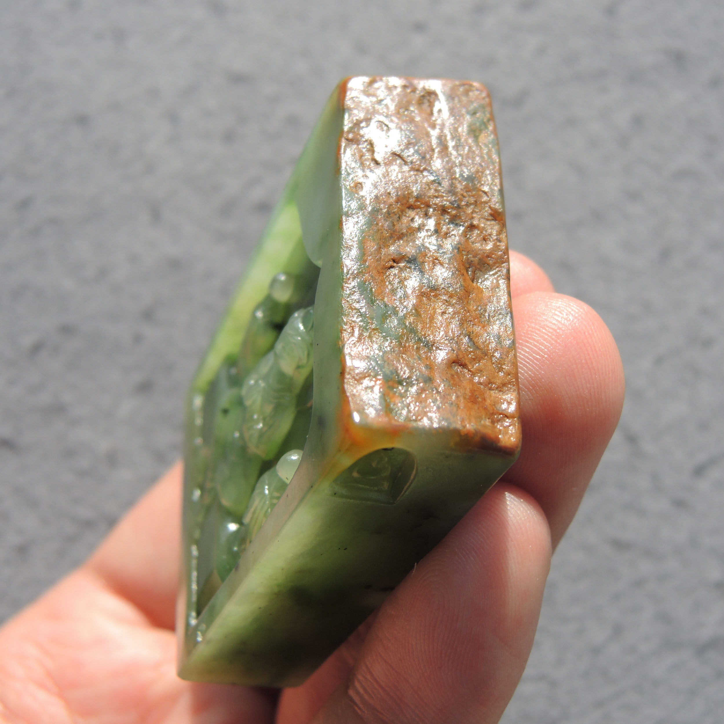 特色方言和田玉红油皮天然包浆籽料苹果绿碧玉观音石窟吊坠把件S6