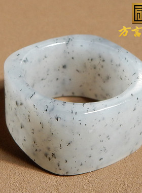 方言精品收藏级新疆羊脂白玉底点墨青花籽料17mm方形戒指戒圈A5