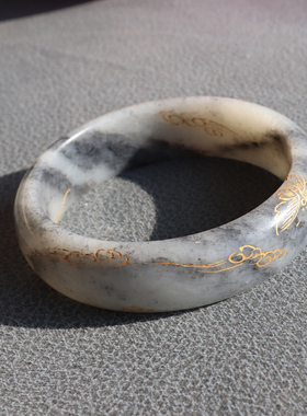 亏麻方言和田玉佩戴级细腻油润青花籽料一线天描金意境60mm手镯A8