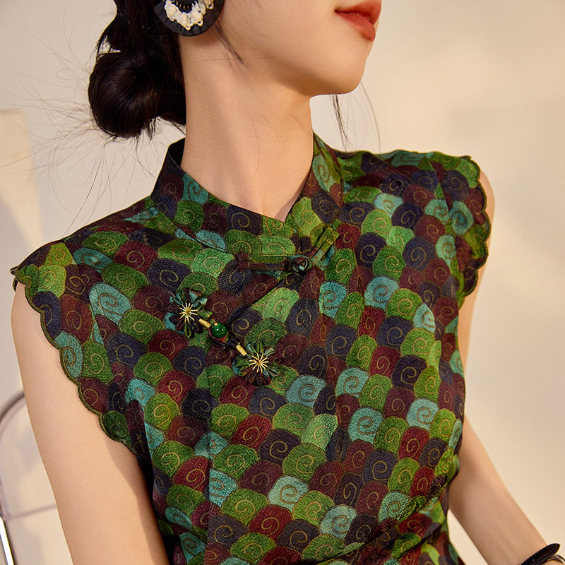 VANLOYA.新中式修身格纹盘扣立领旗袍连衣裙夏季国风人丝A字裙